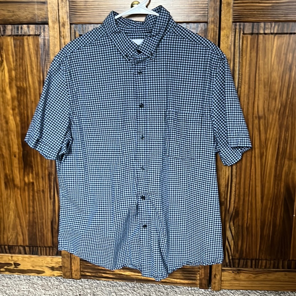 🌻Men’s Short Sleeve Button Down Shirt